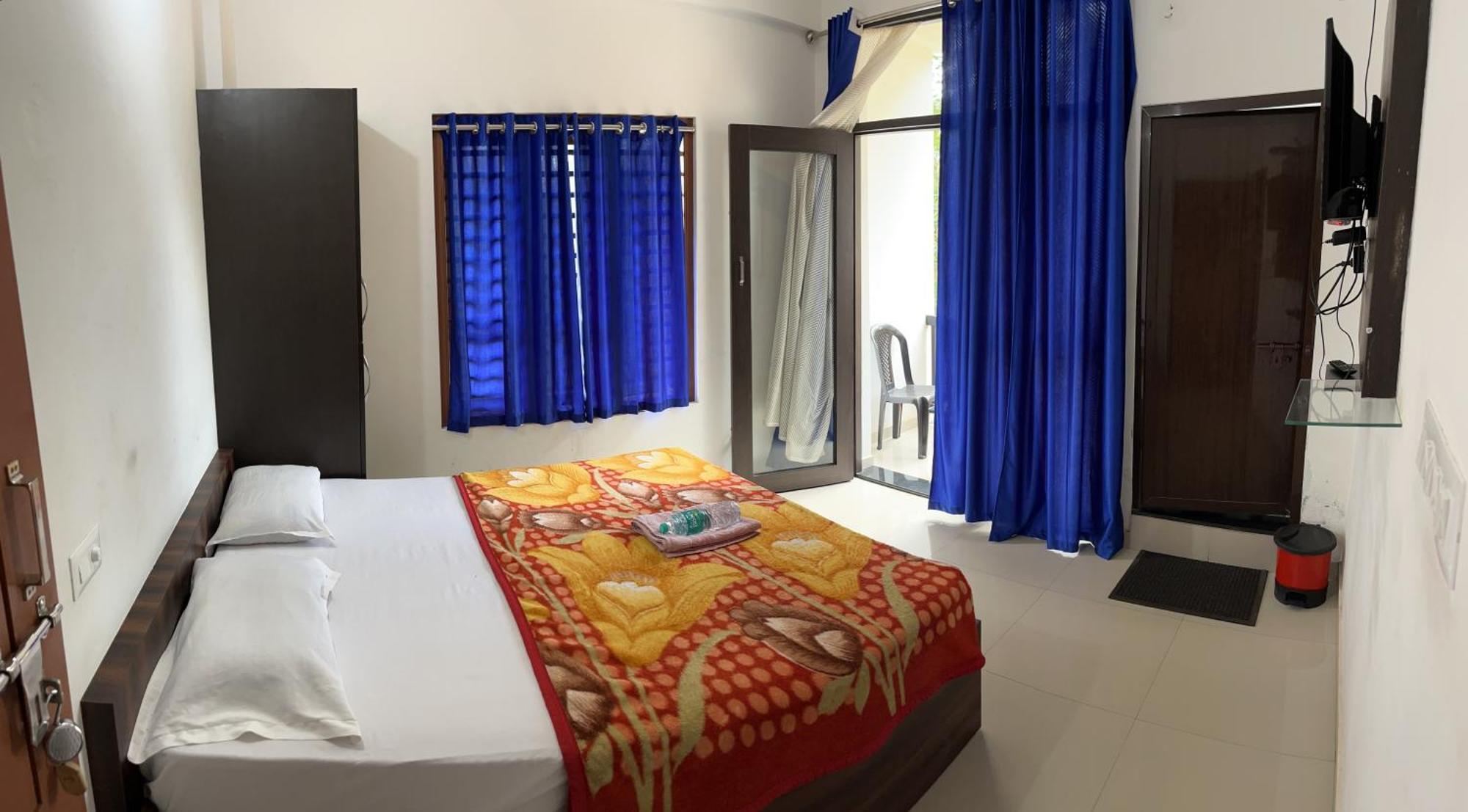 Dakshinakasi Guest House Thirunelly Exterior foto
